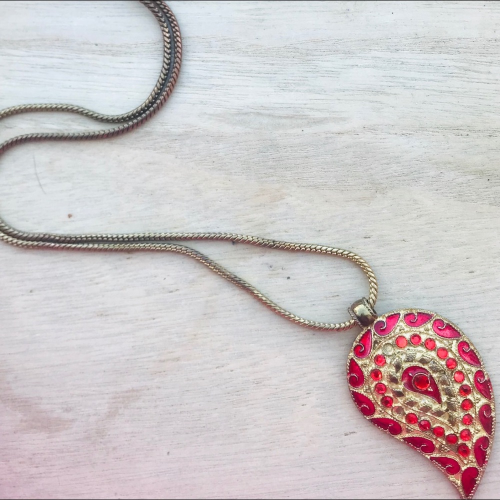 Vintage Red and Gold Toned Necklace